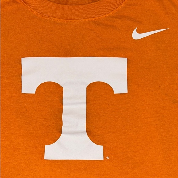 Nike Women’s Vibrant Orange Tennessee Tee, Size Medium - Picture 4 of 7